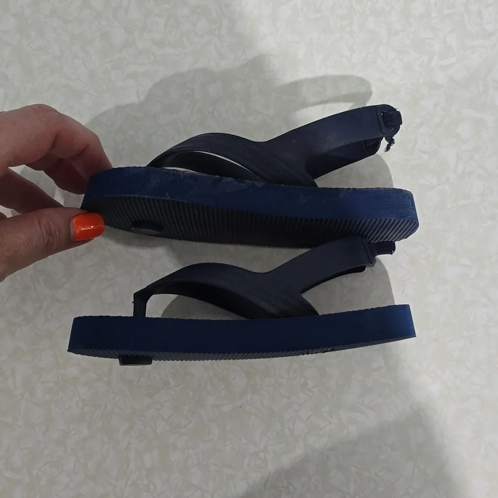Old navy flip‎ flops American Flag print Size 7